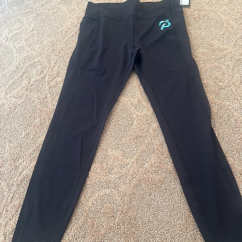 Peloton XL NWT together we go far Leggings With pockets - Picture 7 of 17